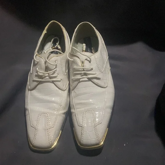 Platinum - Picture 2 of 4